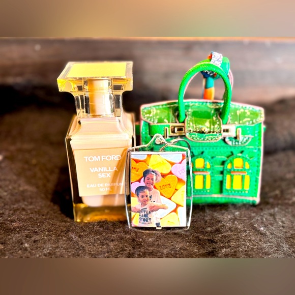 NWT PAIR OF Custom made double sided key holder/ bag charm - Picture 6 of 10